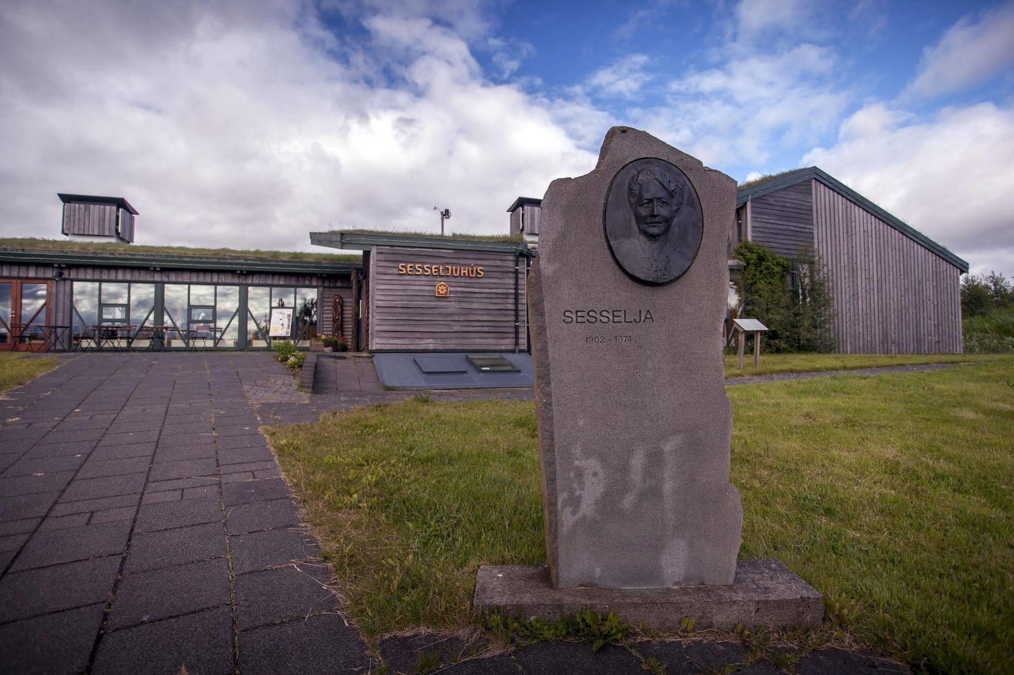 Solheimar Eco-Village Guesthouse エクステリア 写真